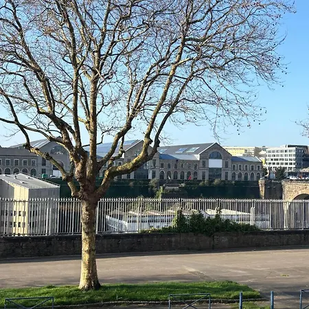 Le Maginot - T3 Lumineux Au Centre De & Parking Prive * Brest