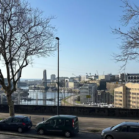 Apartment Le Maginot - T3 Lumineux Au Centre De & Parking Prive Brest